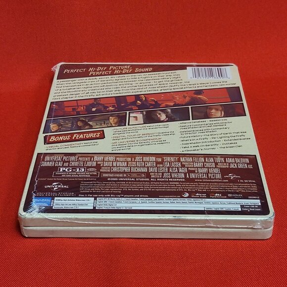 Serenity The Future Is Worth Fighting For Limited Edition Blue Ray DVD 2005 New - Picture 4 of 8